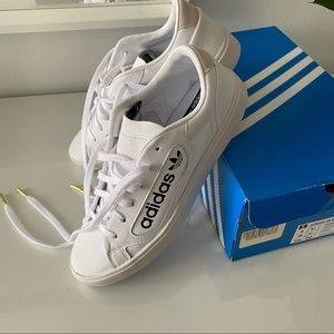 [8] Adidas Leather Sneaker shoes